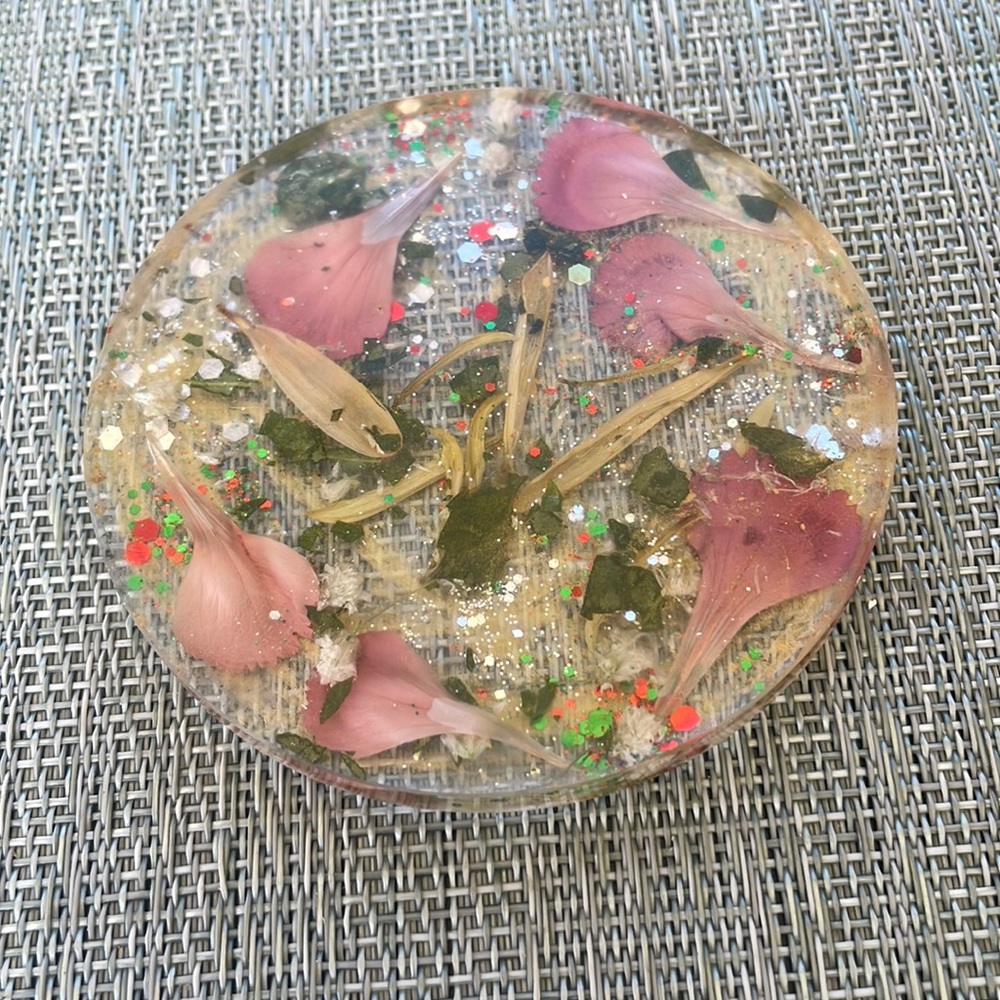 XMAS Handmade Pressed Flower Holiday Coaster Set and Holder - Picture 3 of 16